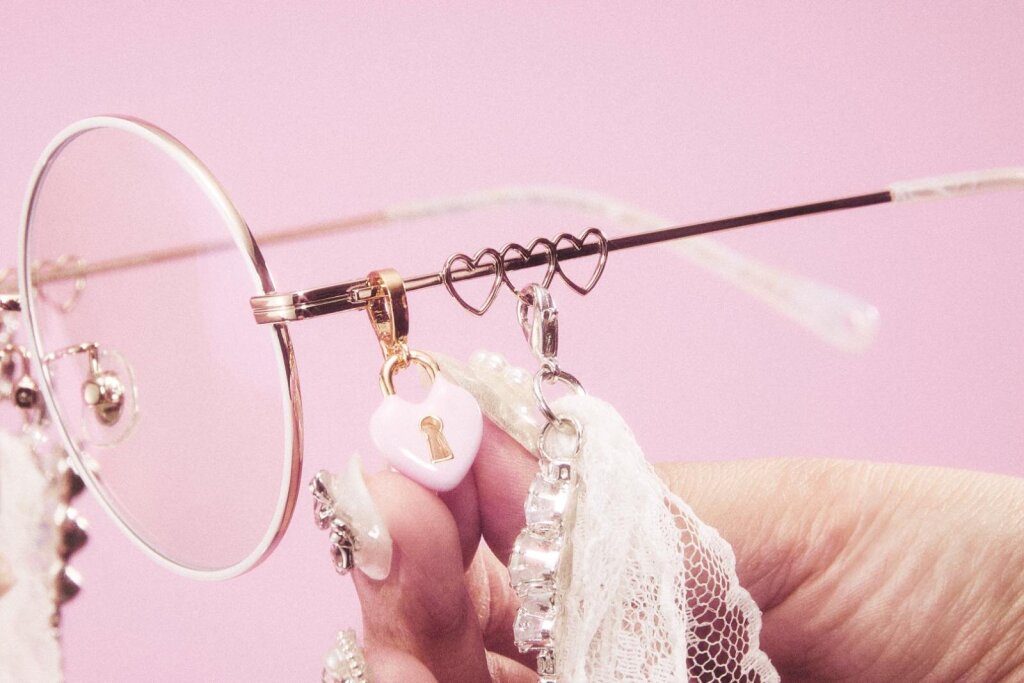 Zoff「ゾリータ トウキョウ」×アンジェリックプリティ──絵本の姫を